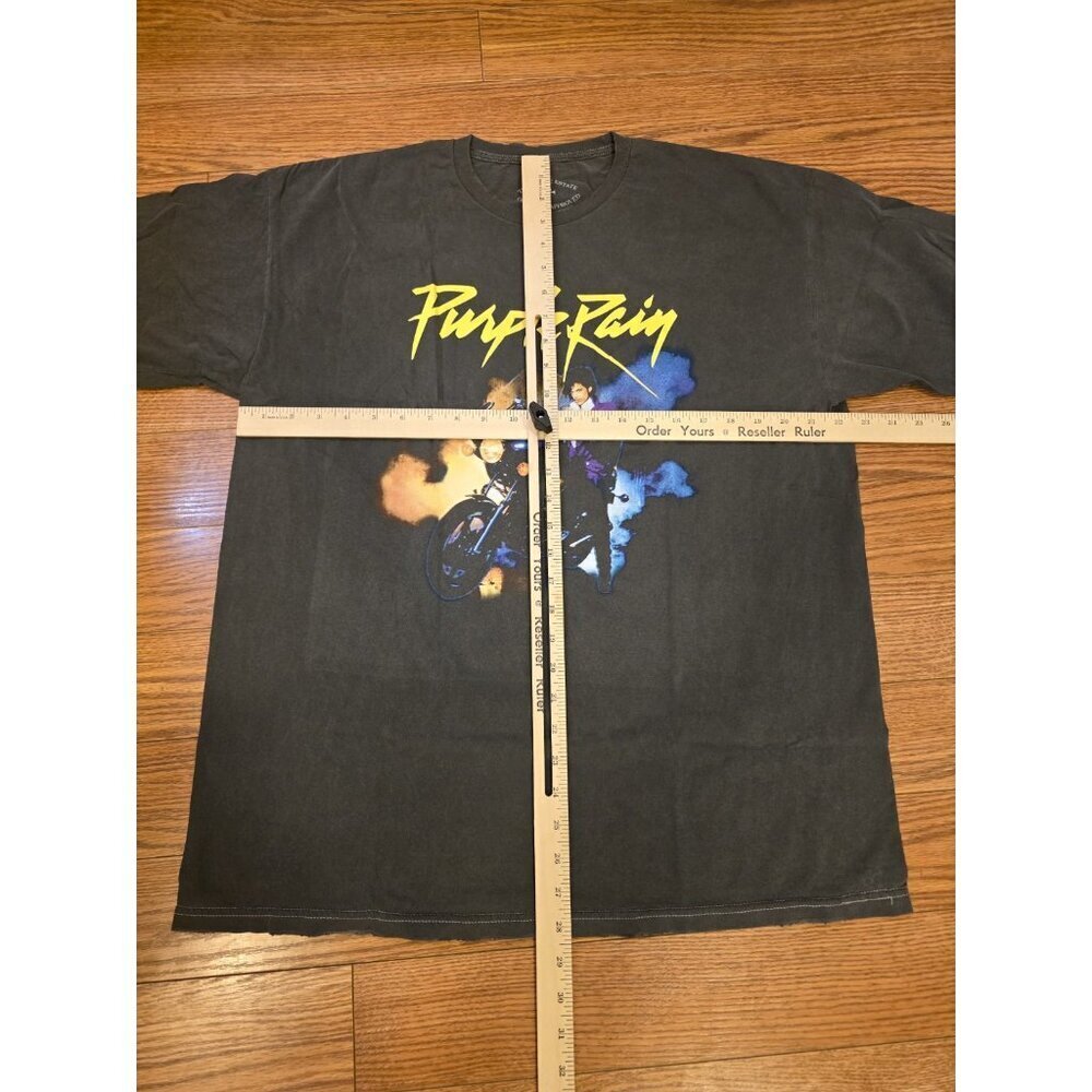 Purple Rain T-shirt Mens Size L Black Offically Licensed Prince Estate NWT - Picture 4 of 10